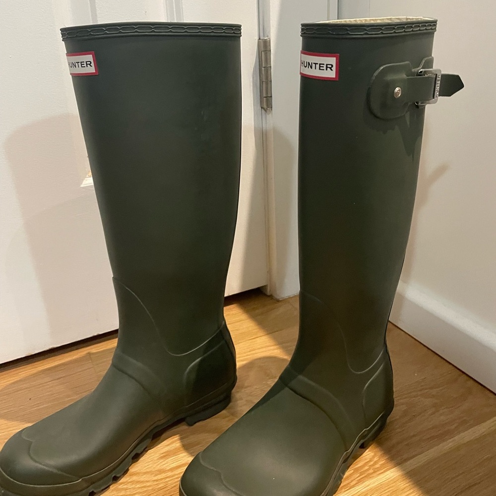 Tall hunter rain boots green